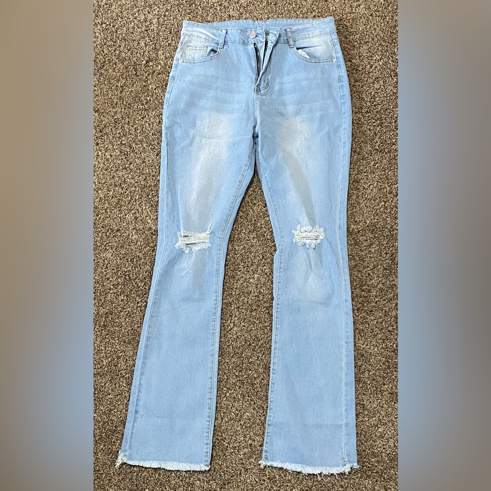 NWOT-NEVER WORN Semi-boot jeans Size L